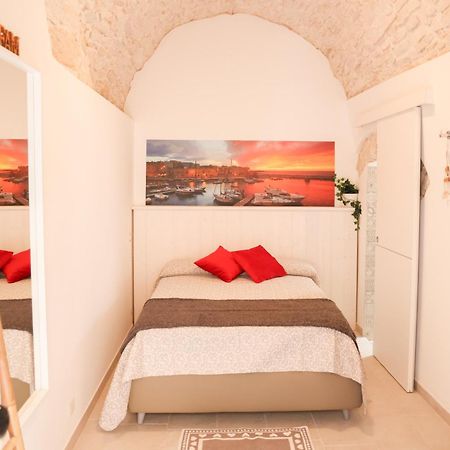 Room 20 - Piccola Camera In Pietra Bianca Giovinazzo Exterior foto